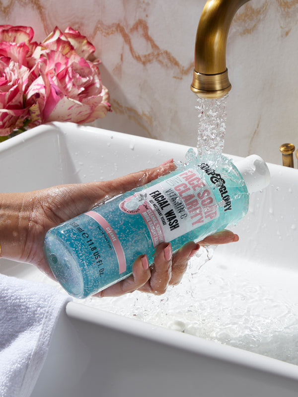 Soap & Glory Face Soap & Clarity Vitamin C Facial Wash 350ml - Gallery Detail / Usage
